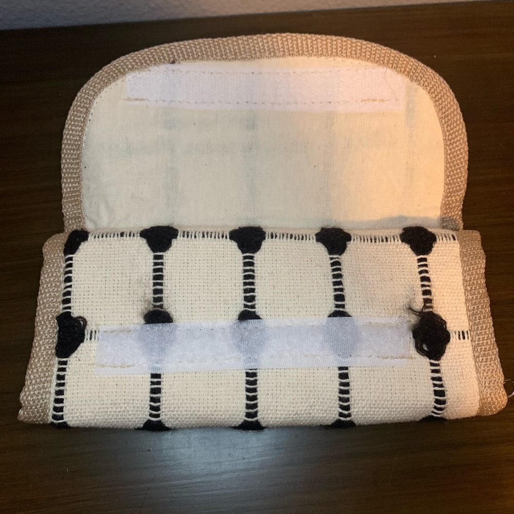 2/$25 wallet - Picture 3 of 6